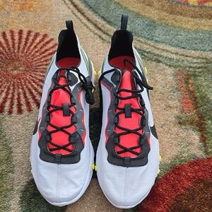 MENS NIKE REACT ELEMENT SIZE 12 NEW WITHOUT BOX GRAY AND RED